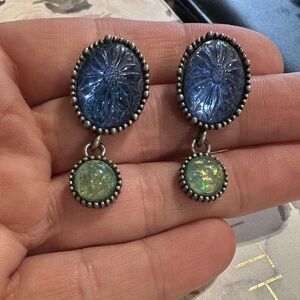 VTG Avon Dangle Earrings